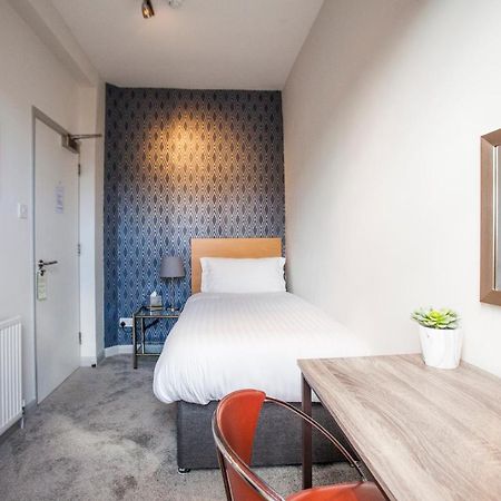 Asperion Hotel Guildford Ngoại thất bức ảnh